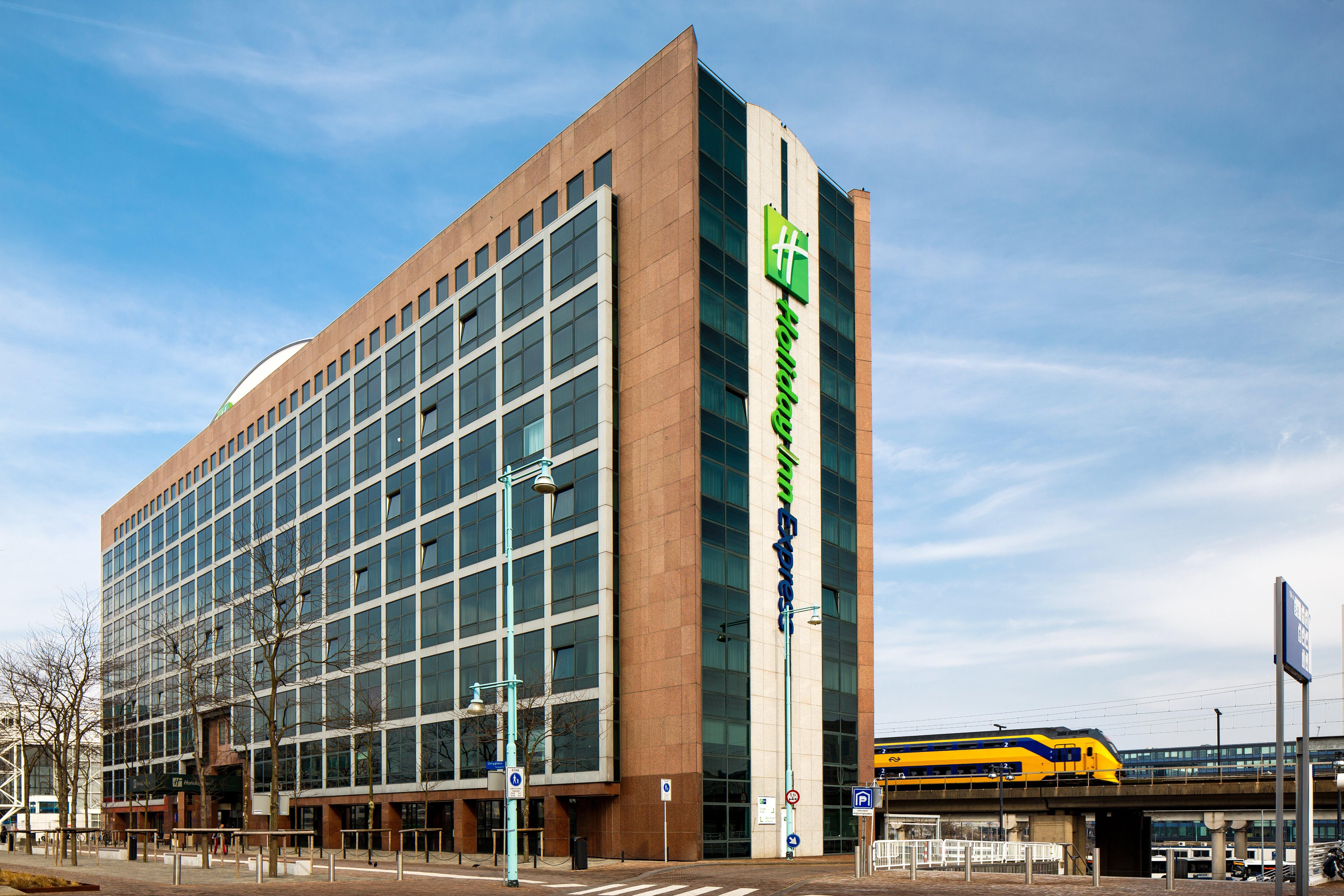 Holiday Inn Express Amsterdam - Sloterdijk Station By Ihg Exterior photo
