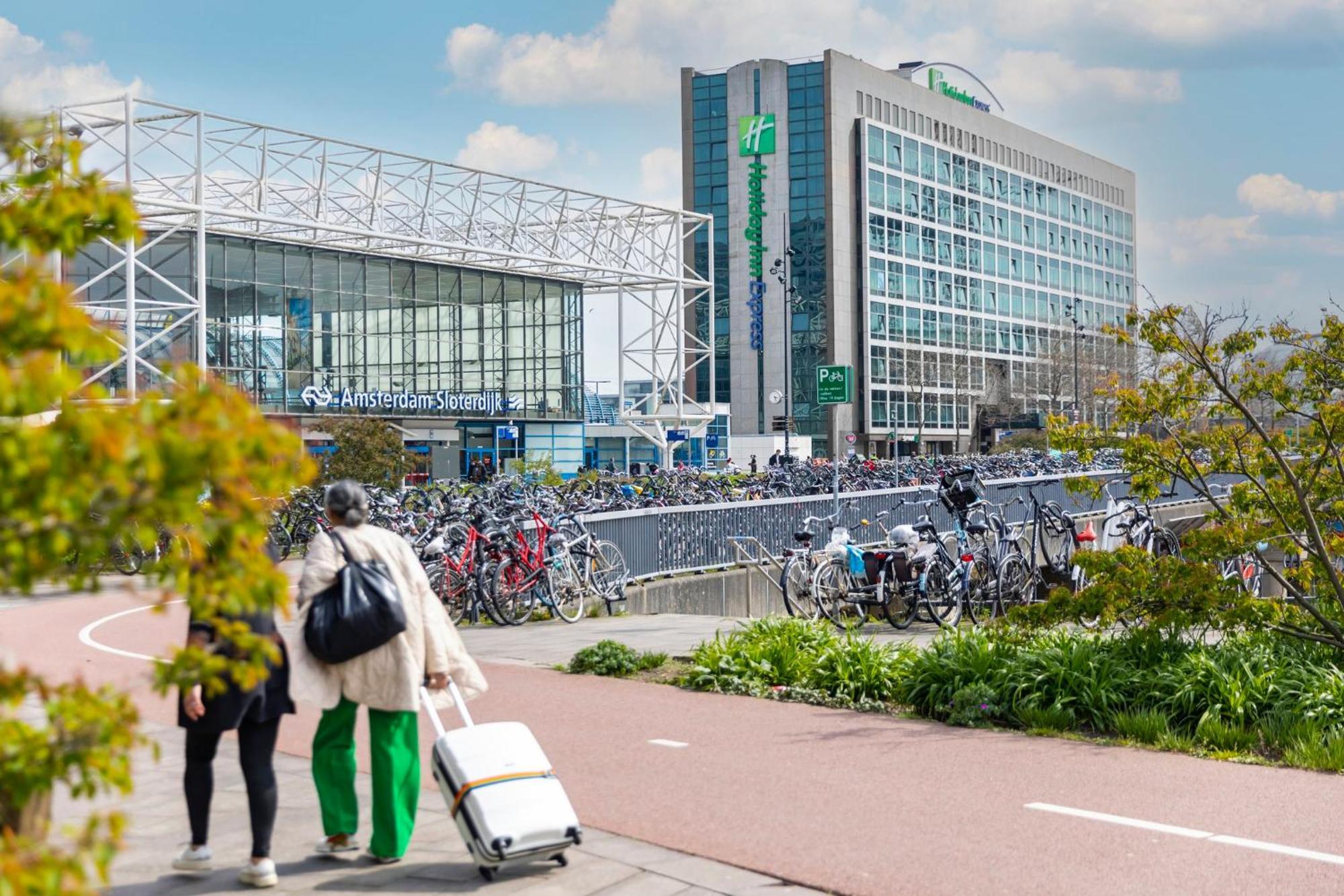 Holiday Inn Express Amsterdam - Sloterdijk Station By Ihg Exterior photo