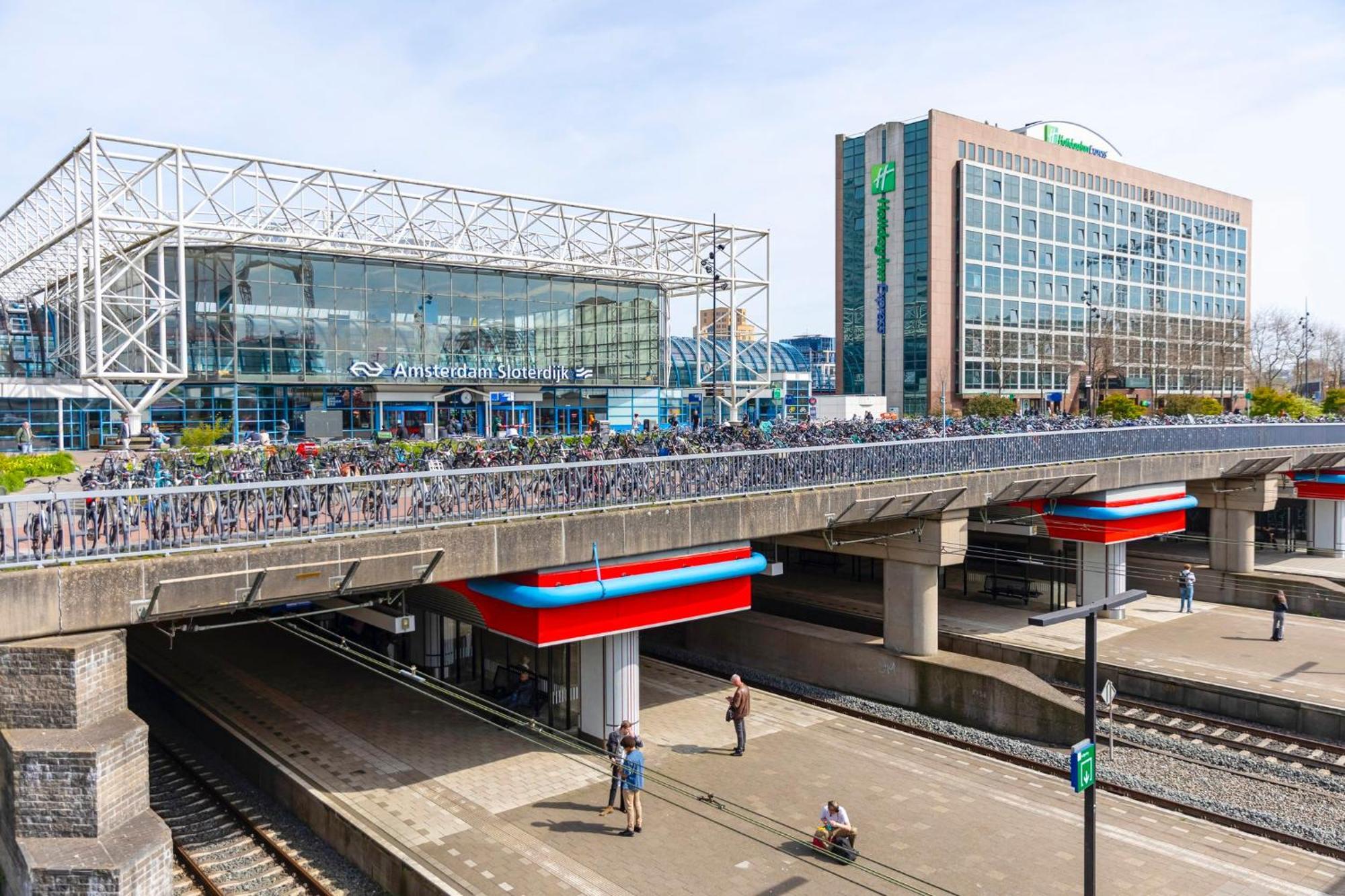 Holiday Inn Express Amsterdam - Sloterdijk Station By Ihg Exterior photo