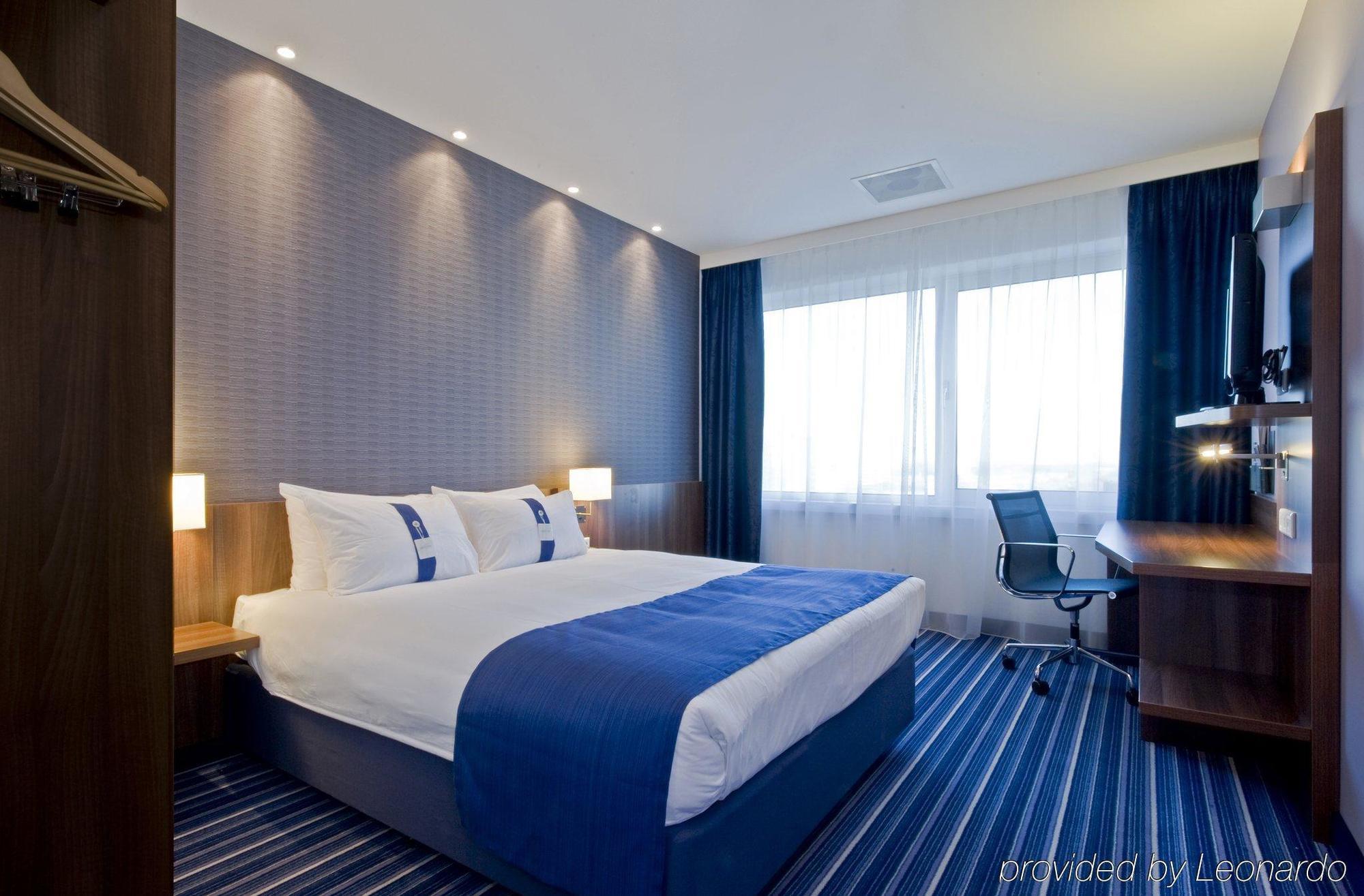 Holiday Inn Express Amsterdam - Sloterdijk Station By Ihg Exterior photo