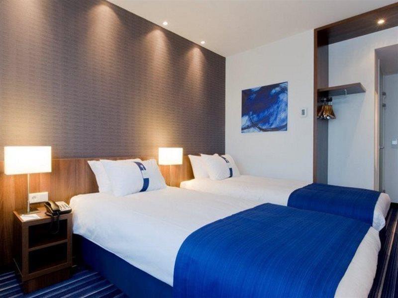 Holiday Inn Express Amsterdam - Sloterdijk Station By Ihg Room photo